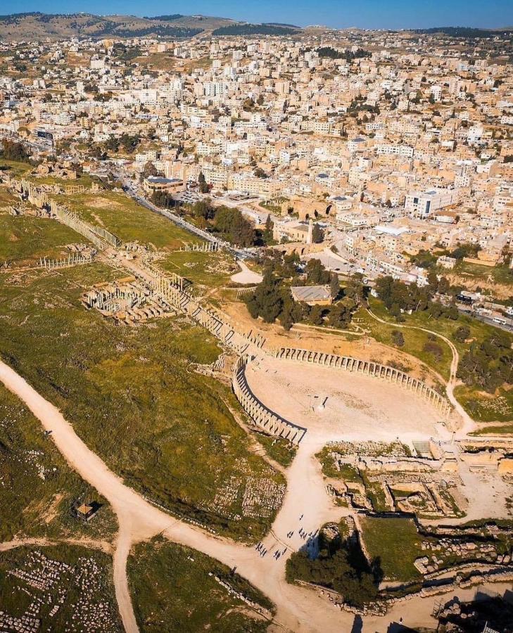 Full Panorama Jerash Acomodação com café da manhã Gérasa Exterior foto